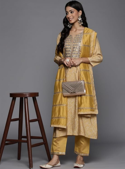 VARANGA digital printed embroidered kurta with straight pant and embroidered dupatta by Aradhya